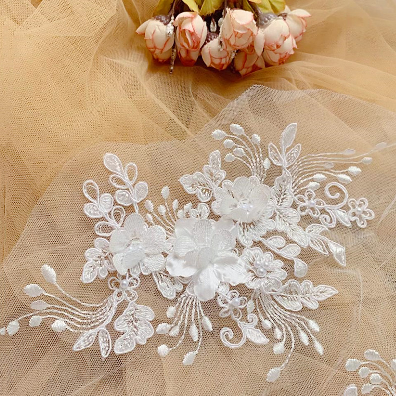 Wedding Supply Online - Linia graniczna z perłowej koronki, kwiat