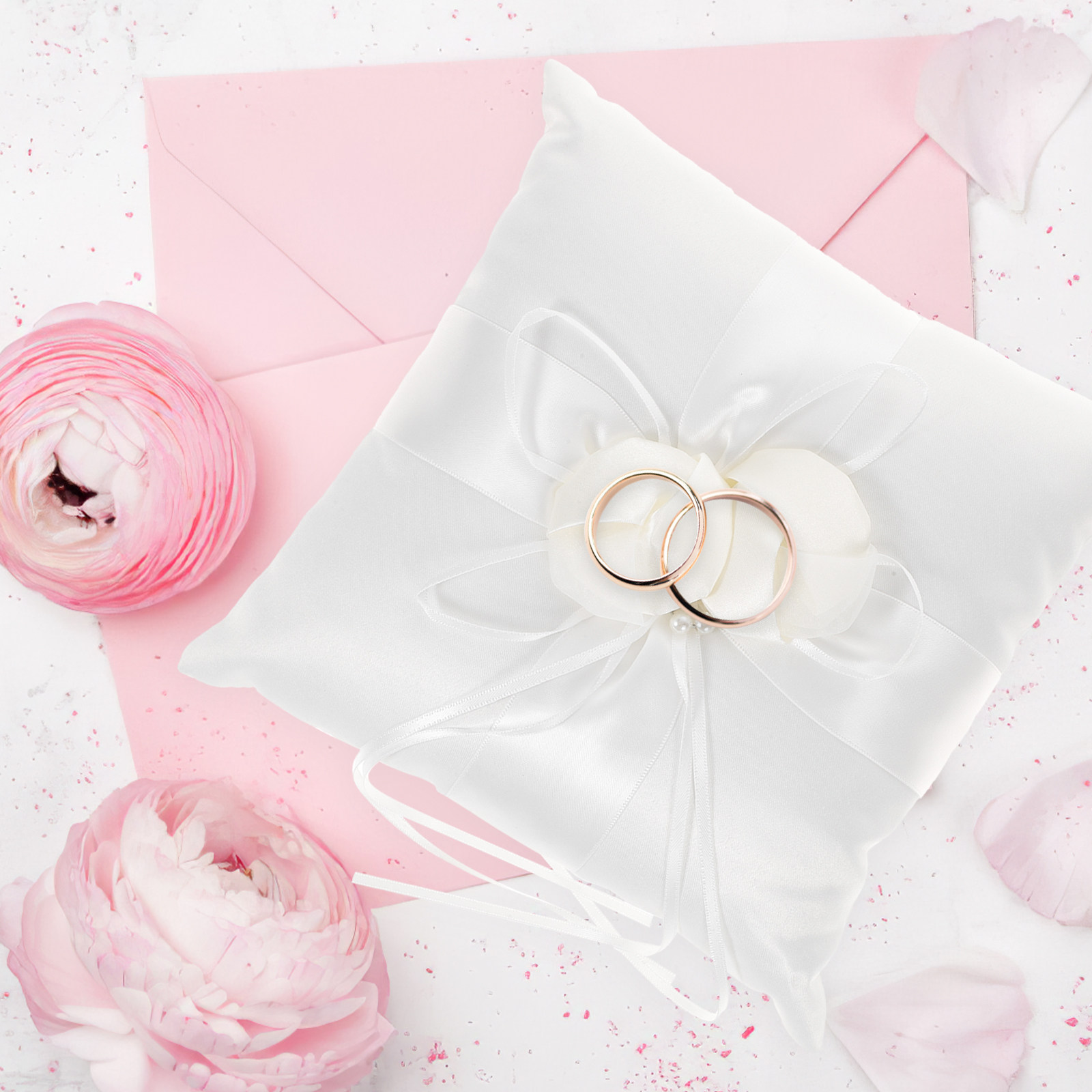 Elegancka biała satynowa podus – Ring Bearer Pillow recenzja i cena